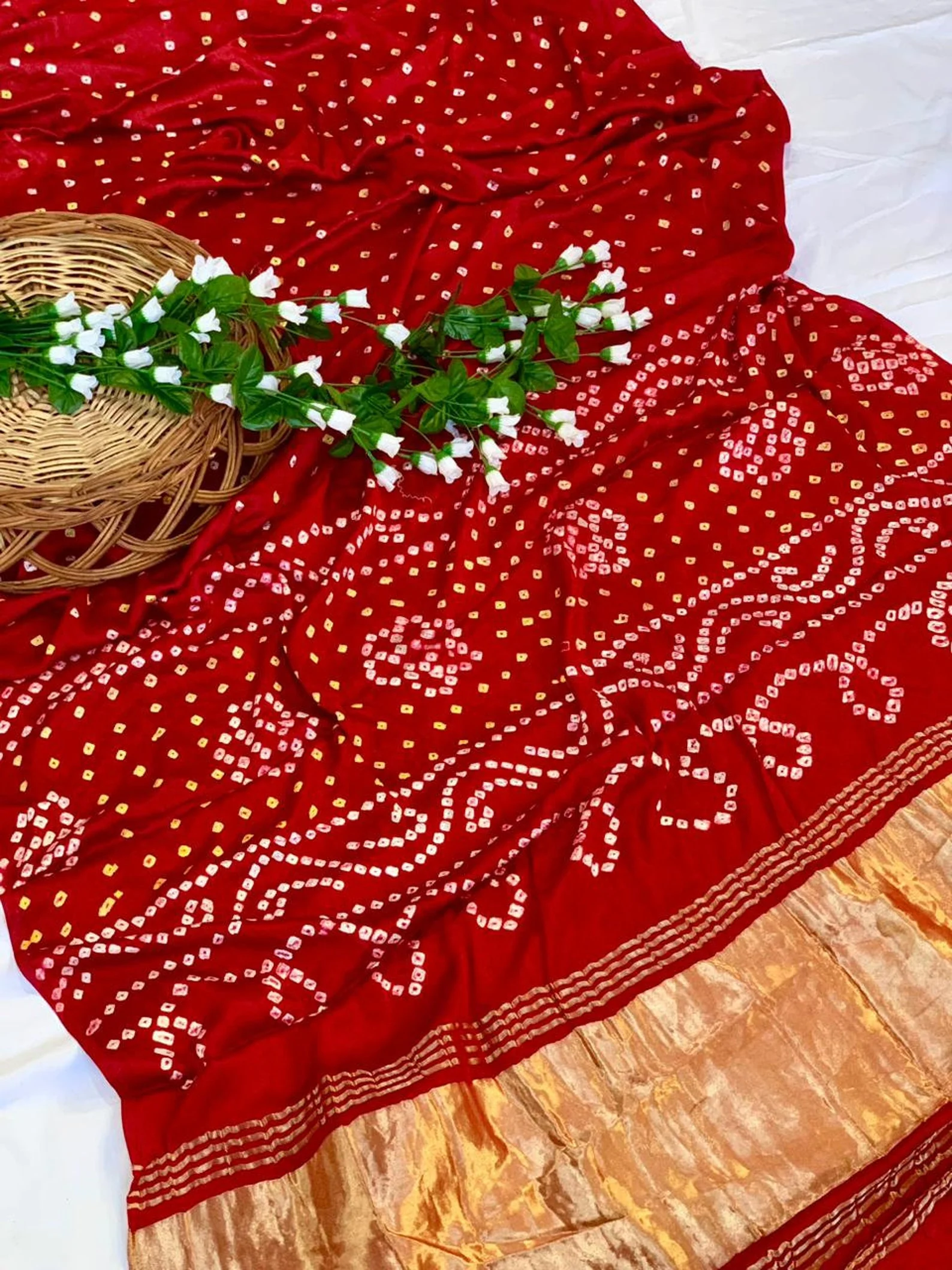 Maroon Pure Bandhni Zari Pallu Modal Silk Saree - Image 4