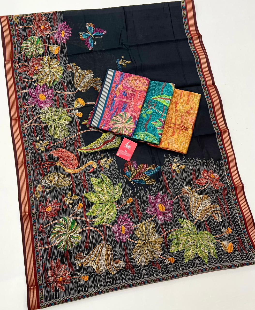 Outstanding Rama Ajrakh Kalamkari Pure Maslin Silk Saree With Pulsating Blouse Piece - Image 4
