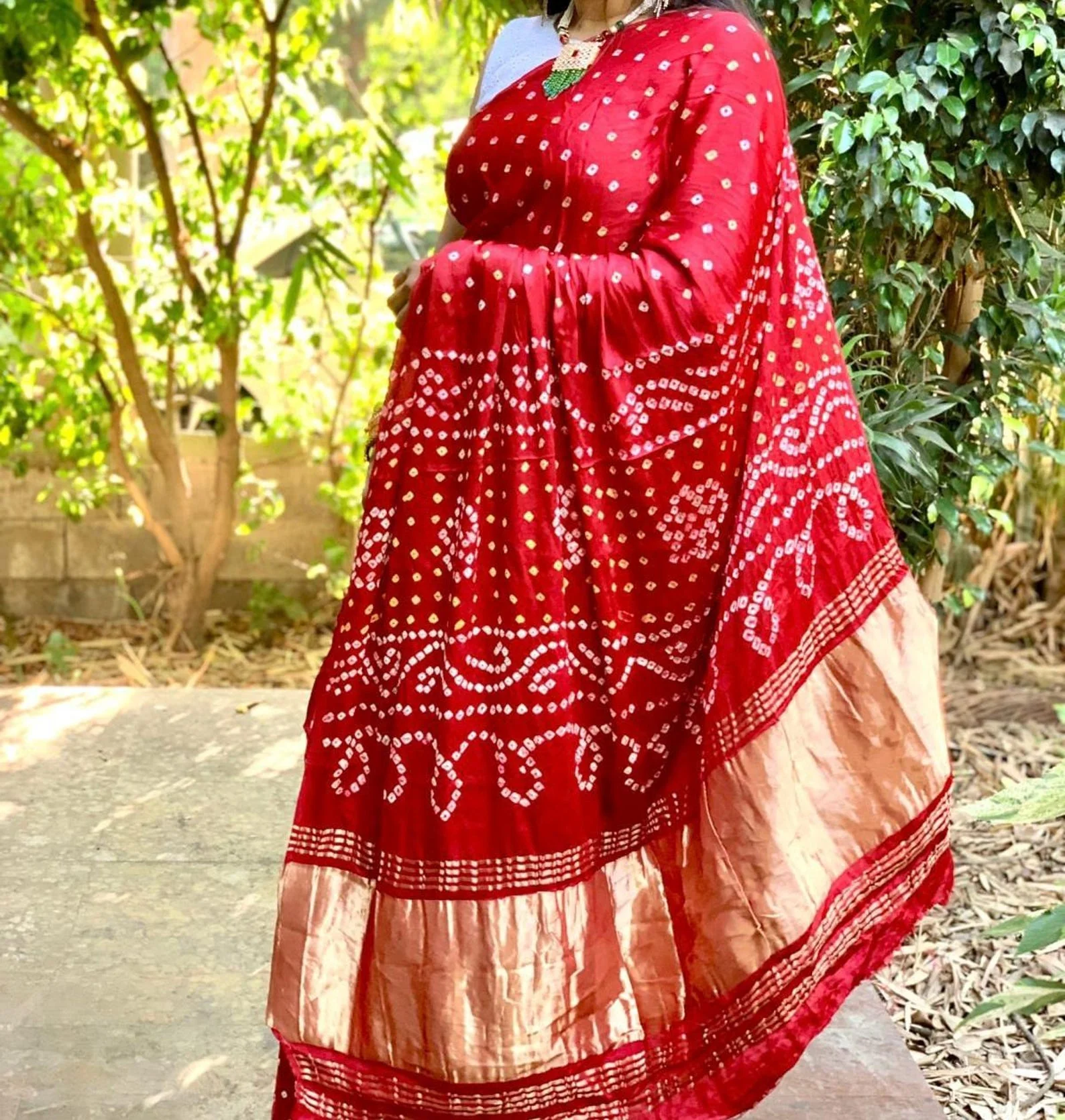 Red Pure Bandhni Zari Pallu Modal Silk Saree - Image 3