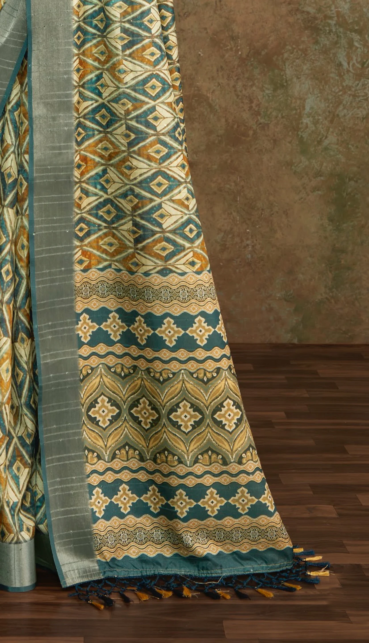Mineral Green Banarasi Lining Digital Printed Saree RP7 - Image 3